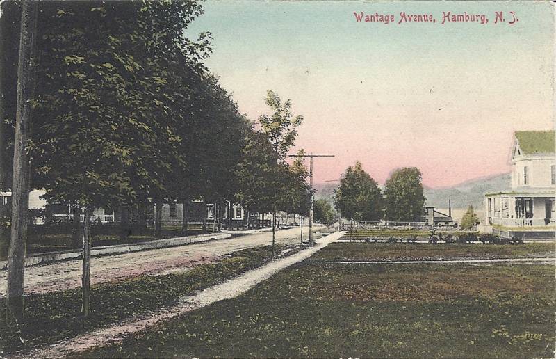 Hamburg - View of Wantage Avenue