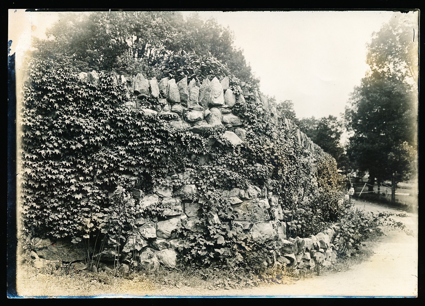 Lake Hopatcong - Maxim Park - Hillside and path - c 1910